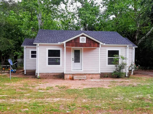 914 N Walnut St, Winnsboro, TX 75494