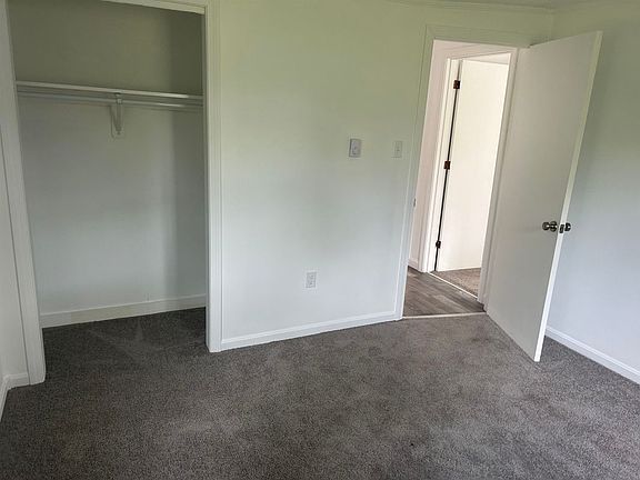 4th image of 140 Carroll St