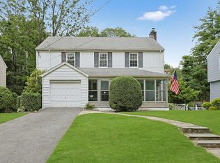 77 Interlaken Ave, New Rochelle, NY 10801