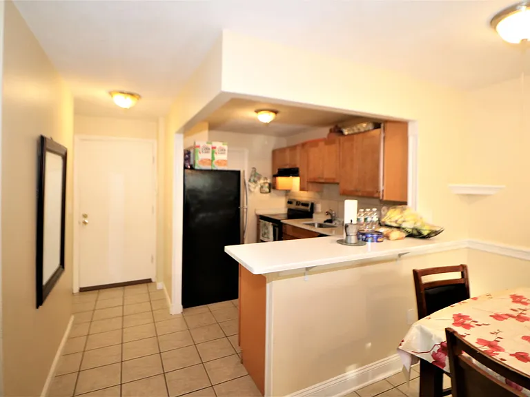 400 Governors Dr #5 — Photo 2