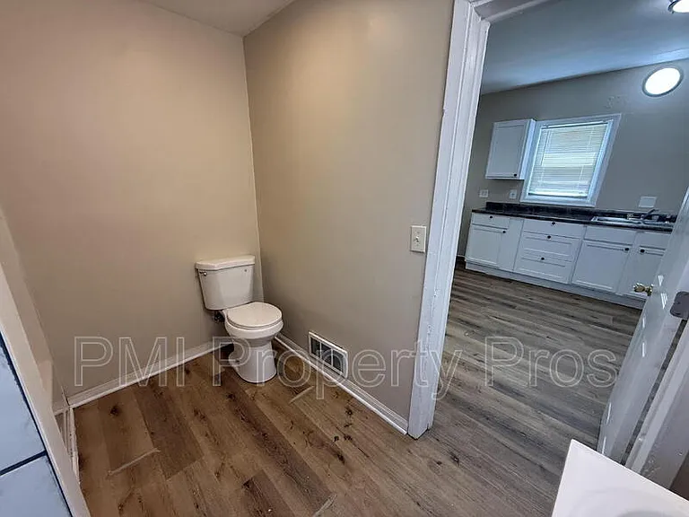 2945 N 23rd St — Photo 17
