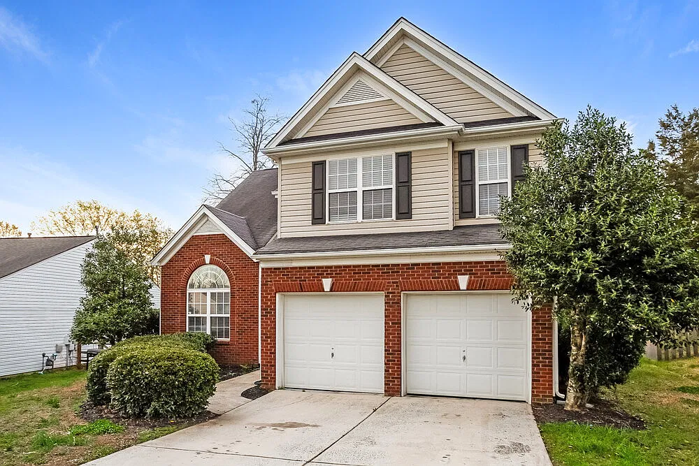 3 bed, 2.5 bath, 2006 sqft, $2,230 — Photo 4