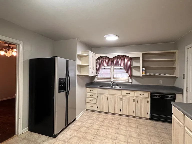 2507 Andrew Jackson Way NE — Photo 2