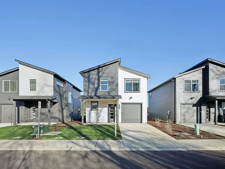6201-6455 SE Quail Park Ln — Photo 45