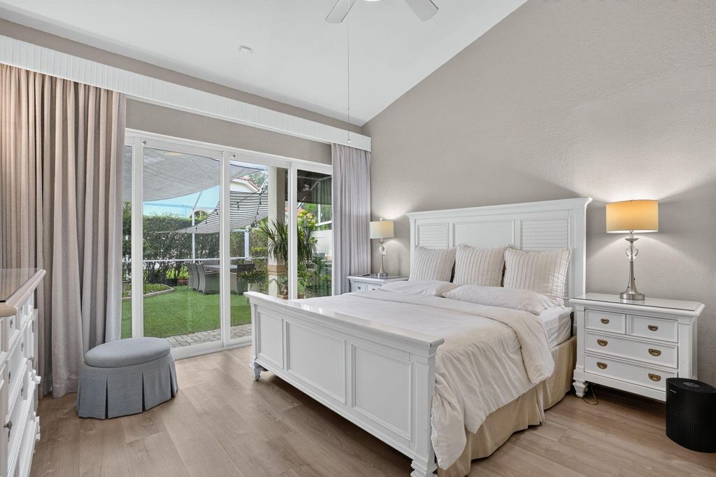 457 W PALM AIRE Drive, photo 5