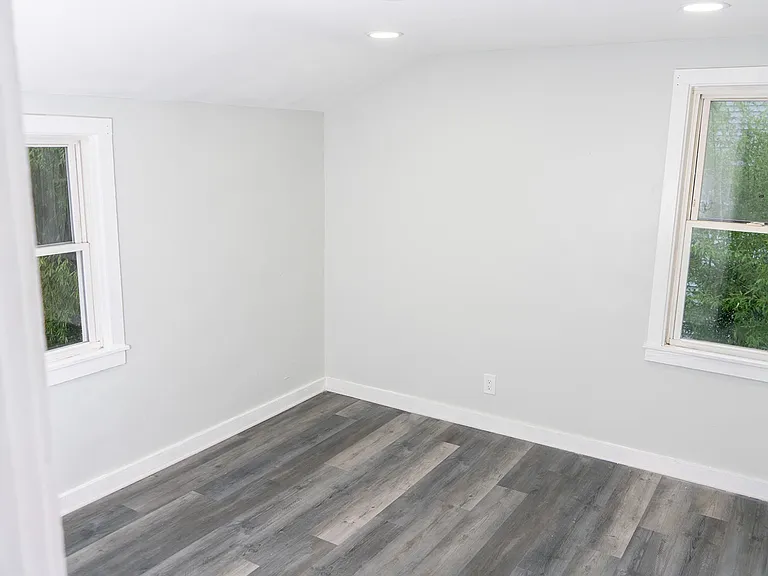 103 Hawthorne Dr #103 — Photo 3
