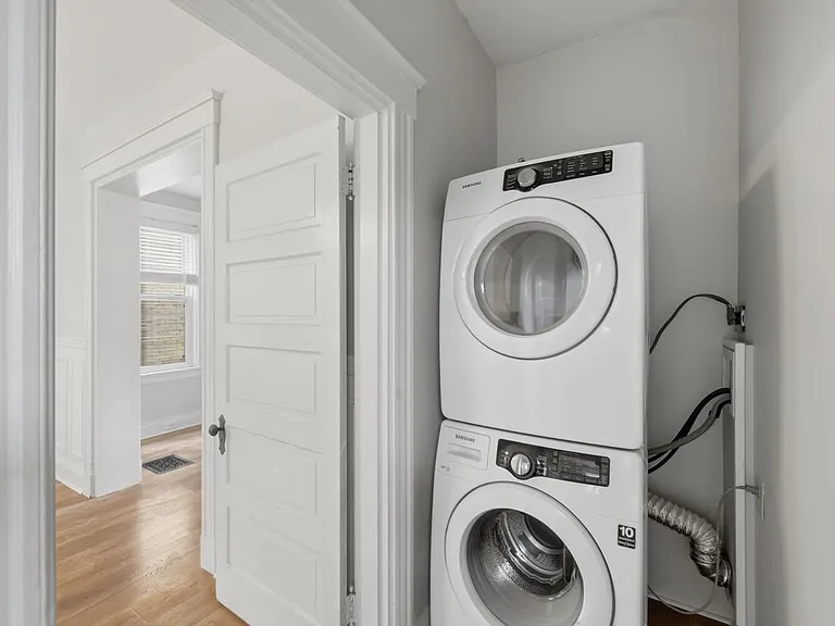 344 Helen St #1 — Photo 17