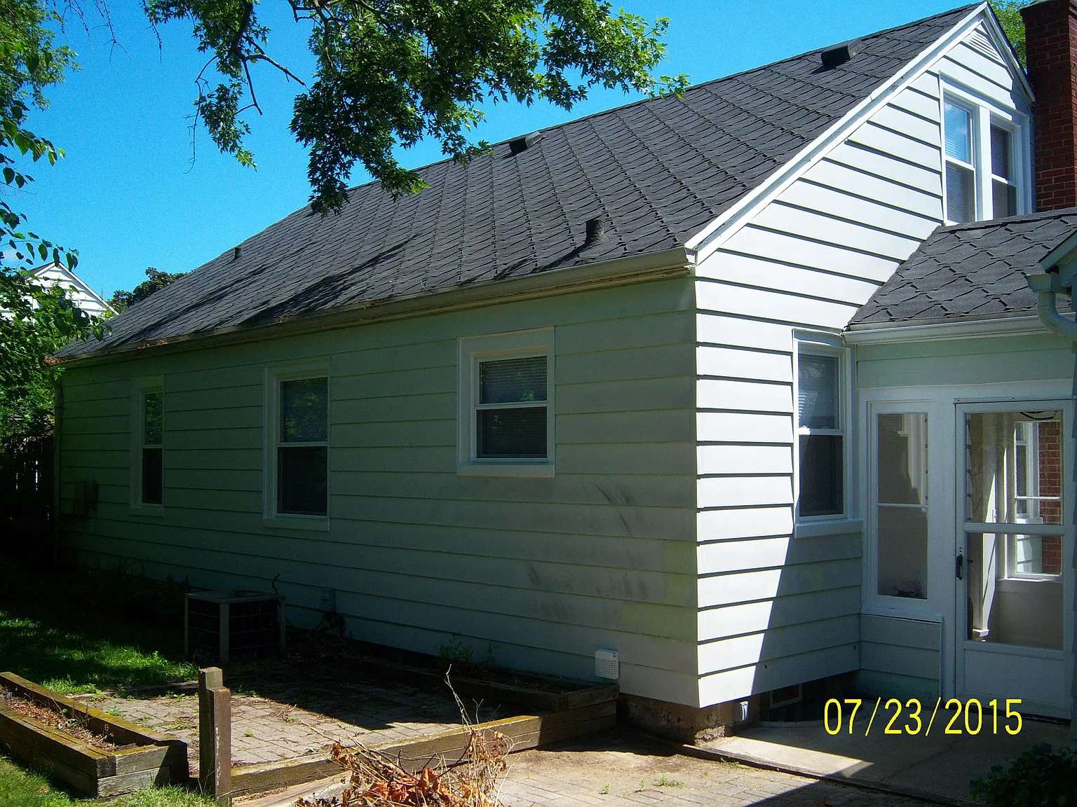 2020 Devonshire Ave — Photo 4