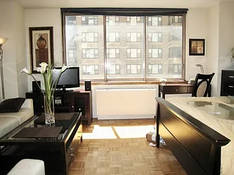 235 East 40th Street, #25I