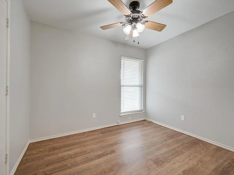 2319 Indigo Ln — Photo 20