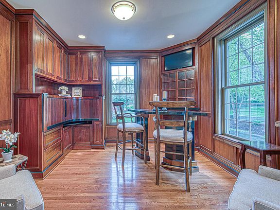 5th image of 371 Applebrook Dr