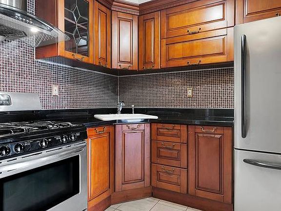 2nd image of 2716 41st Ave APT 7B