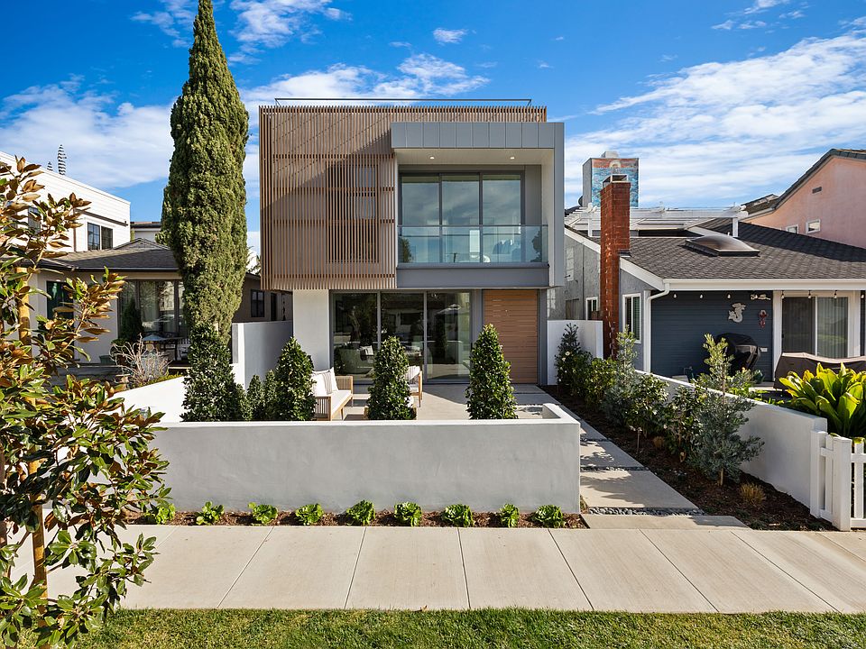 1st image of 606 Larkspur Ave