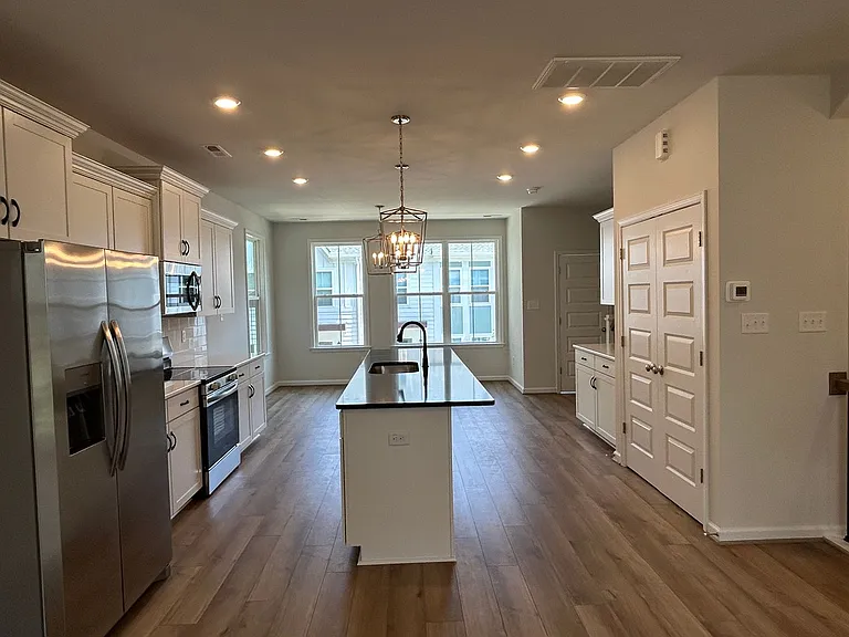 101 Avenda Ln — Photo 8