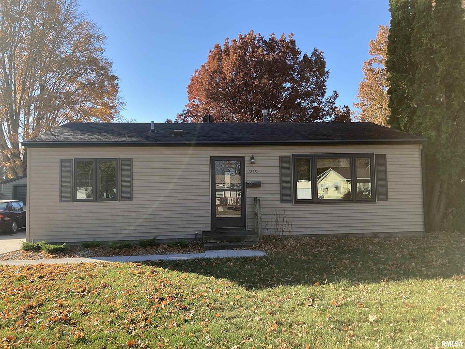 1st image of 1218 Spruce Ave