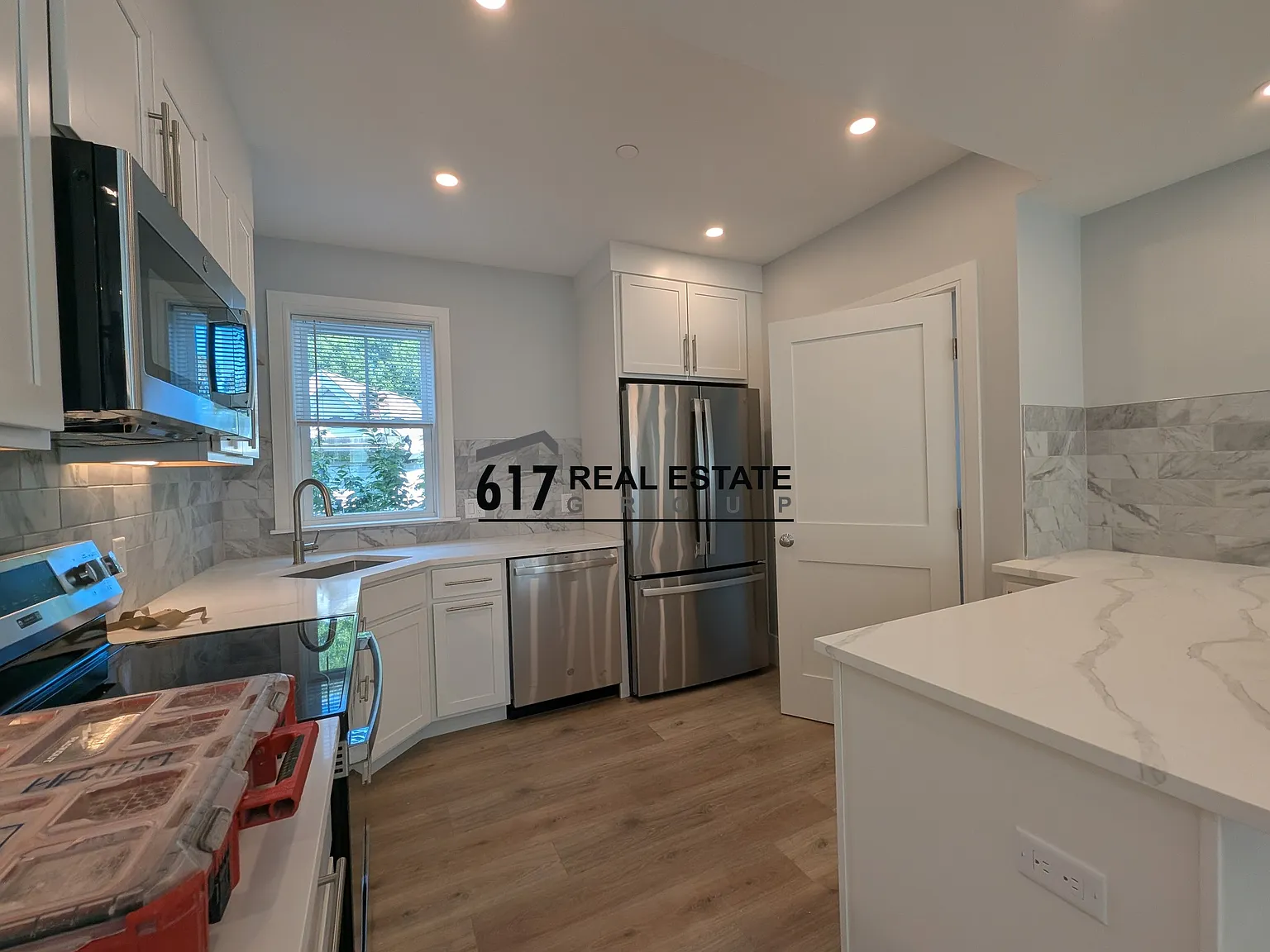 3 bed, 1300 sqft, $4,800 — Photo 4