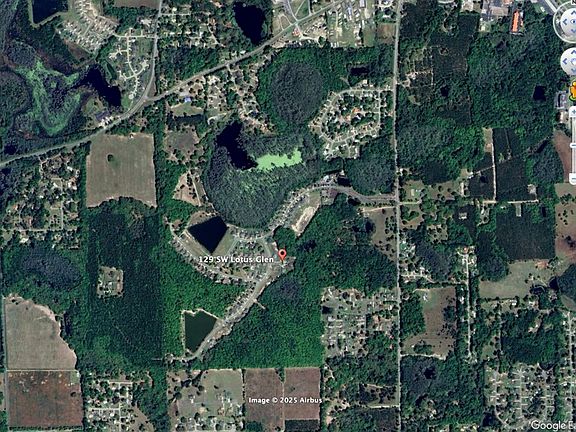 4th image of 129 SW Lotus Glen