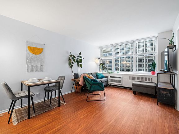 3rd image of 4250 N Marine Dr APT 1723