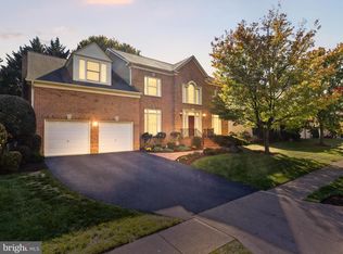 1911 Kentsdale Ln, Vienna, VA 22182