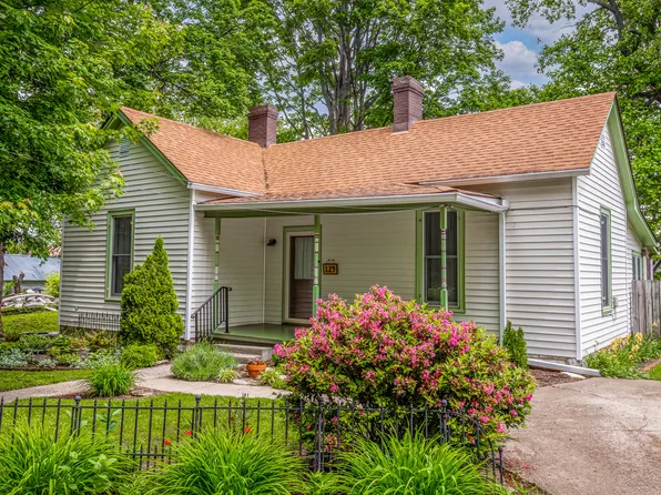 129 Walnut St, Versailles, KY 40383