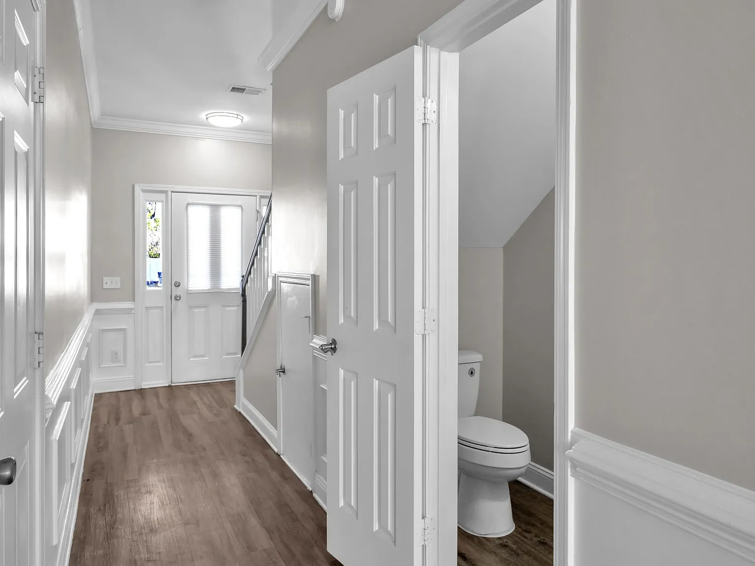 Stylish 3-Bedroom Townhome Location To Carnes And Nexton — Photo 3