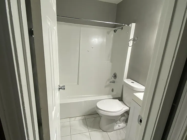 333 S Steffler St #4 — Photo 6
