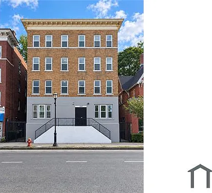 4 bed, $1,850 — Photo 4