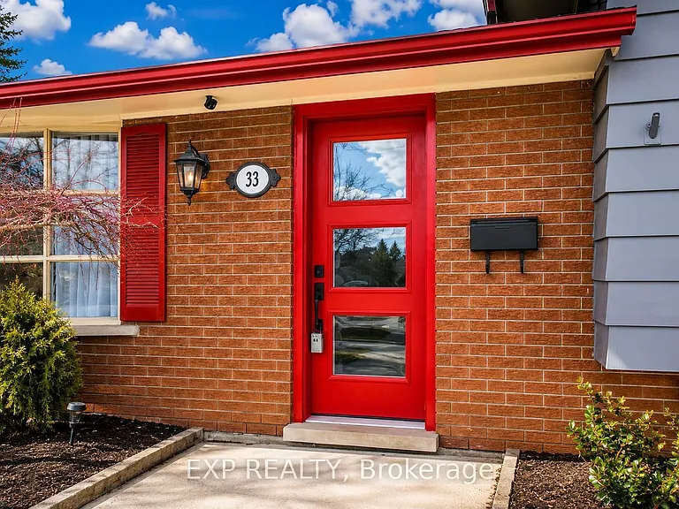 33 Fairlawn Rd — Photo 4