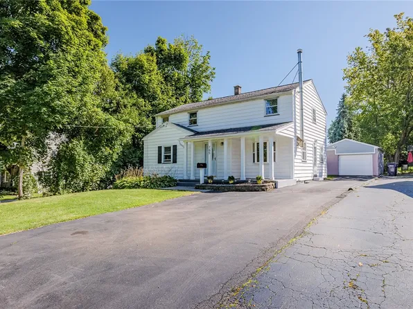 765 Denise Rd, Rochester, NY 14616