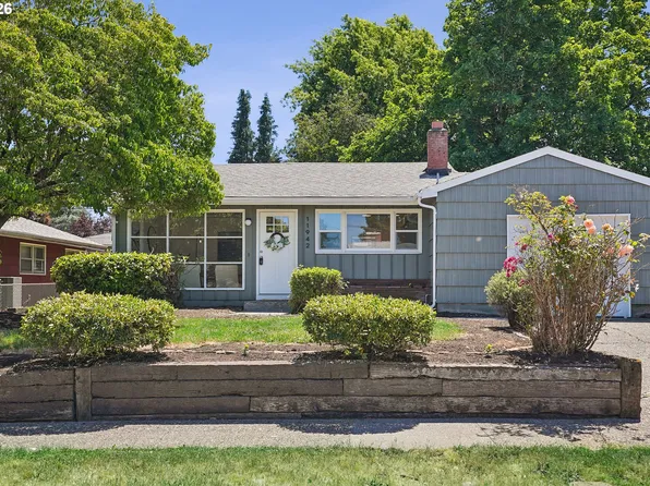 11942 NE Siskiyou St, Portland, OR 97220