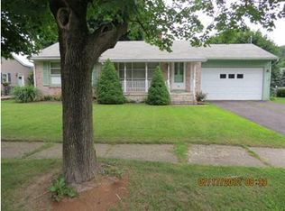313 2nd St, Pine Grove, PA 17963