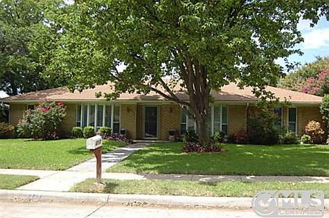 1st image of 2717 Westridge Dr