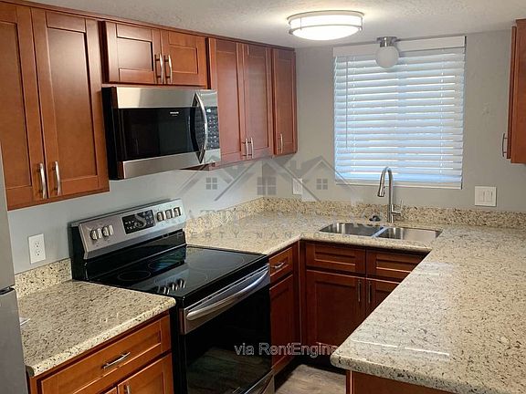 4th image of 846 N Stapley Dr