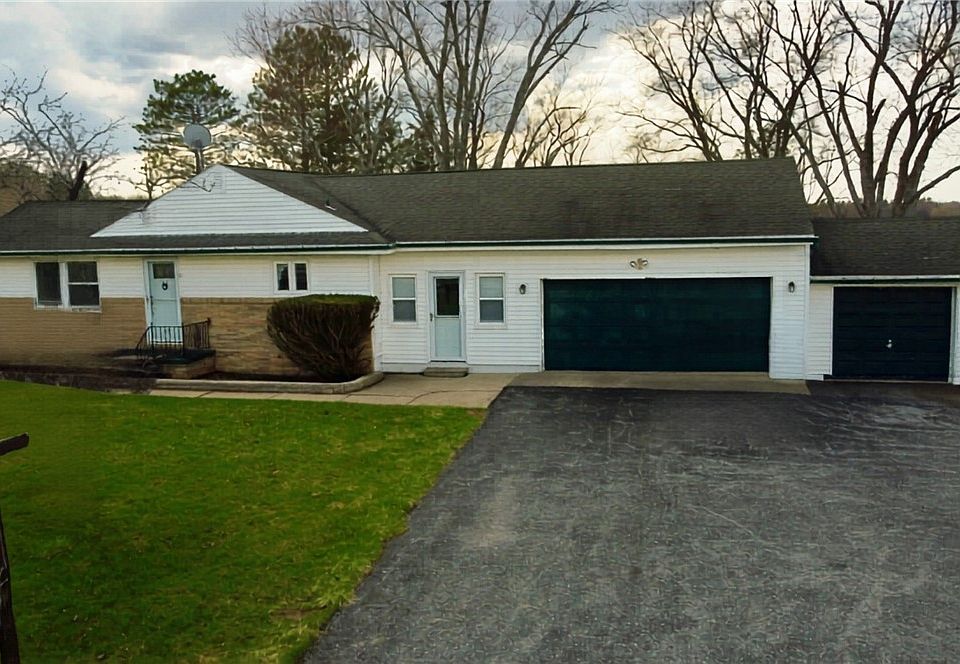 1st image of 7288 Center Rd