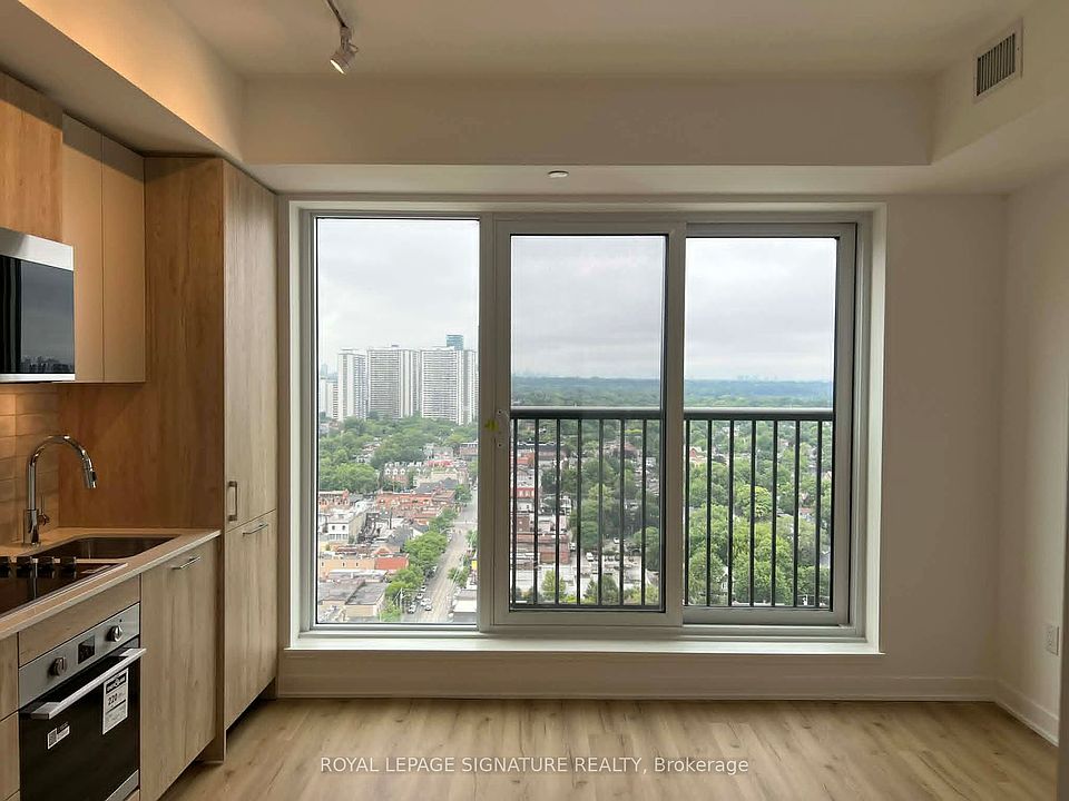 1st image of 10 Oak St #2310