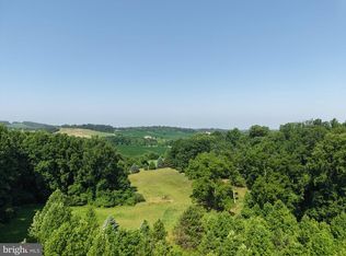 501 Tracey Rd, Hanover, PA 17331