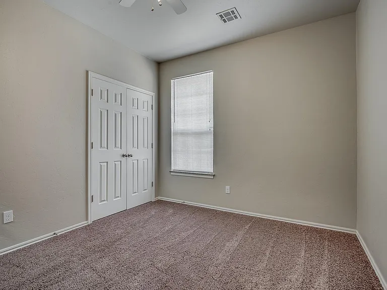 11205 NW 6th Ter — Photo 14