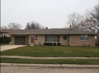 610 Bevan Dr E, Joliet, IL 60435