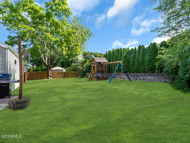 519 Ryeside Ave — Photo 34