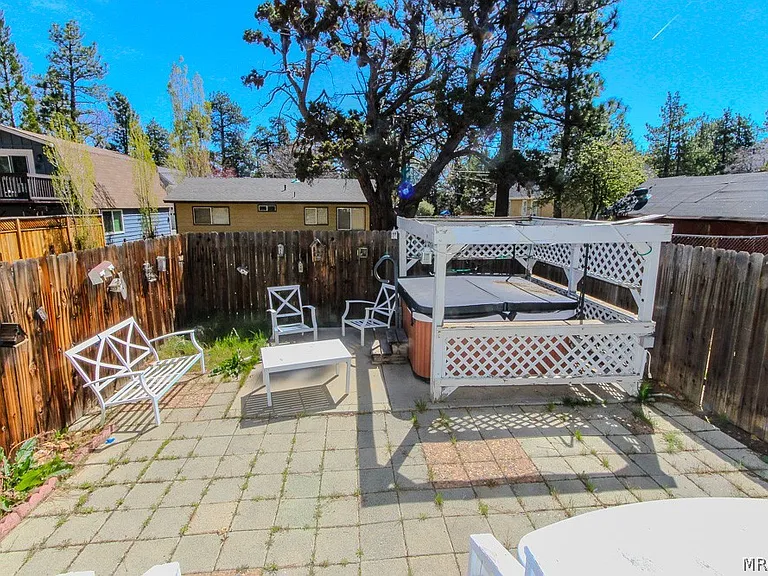 595 Vista Ave — Photo 12