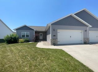 1102 Pats Dr, Appleton, WI 54915