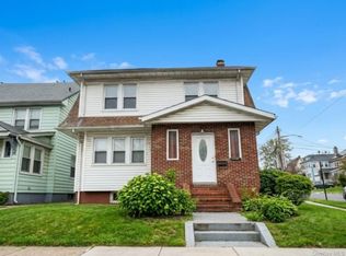 8456 164th St FLOOR 2, Jamaica, NY 11432