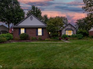 43766 Fallen Tree Dr, Sterling Heights, MI 48314