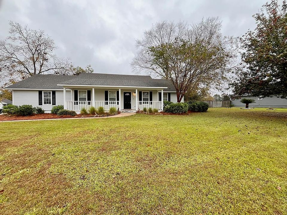 1st image of 4262 Hampton Dr