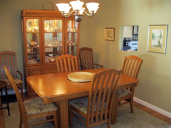 2nd image of 226 Clubhouse Dr