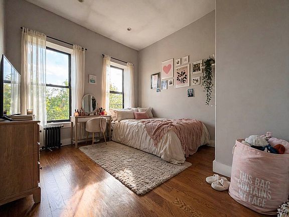 4th image of 1063 Eastern Pkwy APT 14