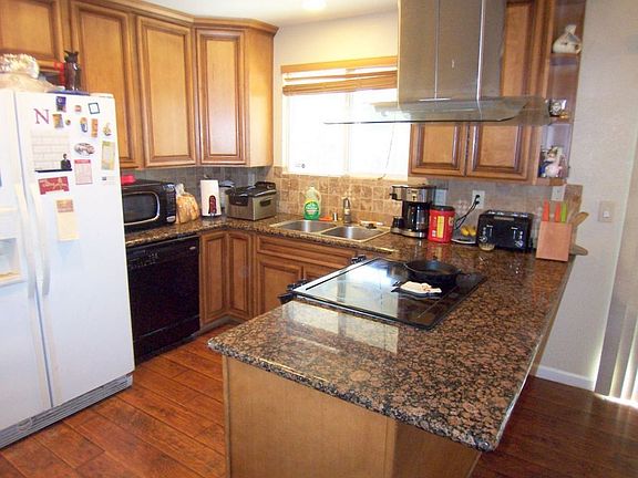 2nd image of 6424 Carmelwood Dr