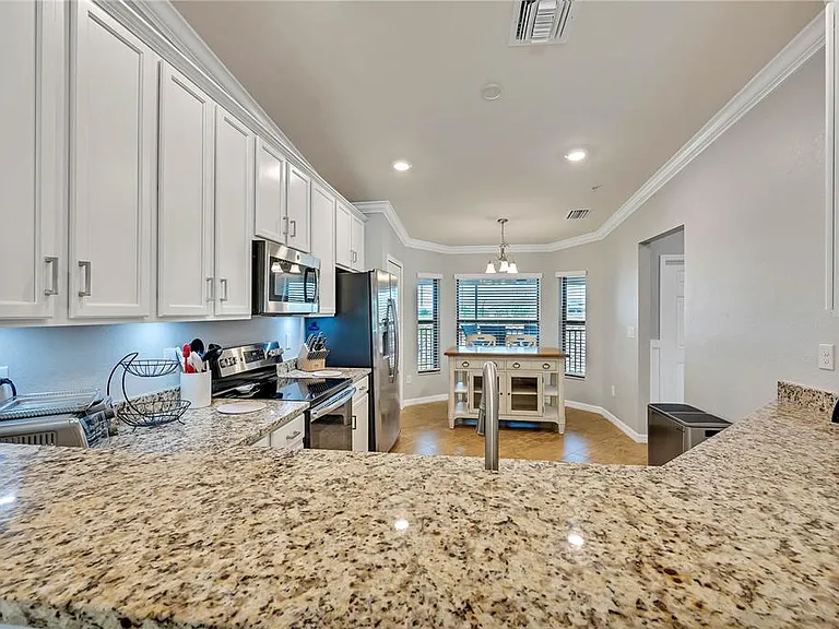 5577 Palmer Cir #201 — Photo 7