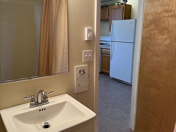 2nd image of 64 Clinton St APT 2B