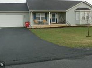 899 Rural Hill Ln, Martinsburg, WV 25403